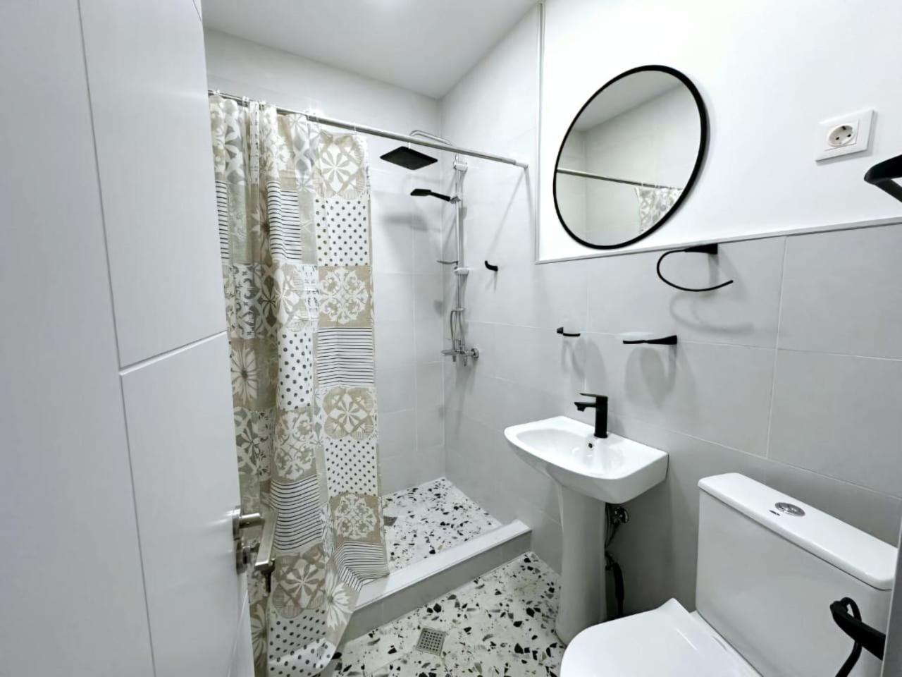 Hotel Home Tbilisi Exterior foto